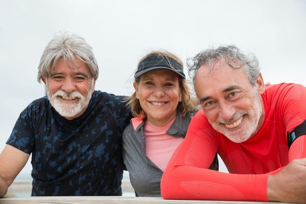 What role does hydration play in achieving and sustaining a healthy weight?